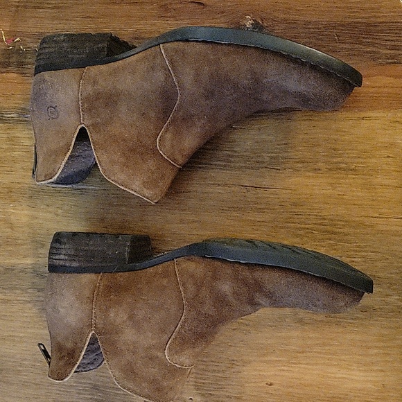 Born "Kerri" Distressed Suede Women's Bootie Brown Leather Shoes Size 7.5 - Picture 11 of 17
